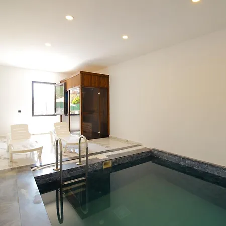 Villa Prestige 2 *